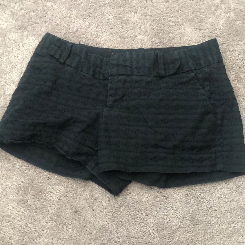 Banana Republic Size 0 black detailed shorts